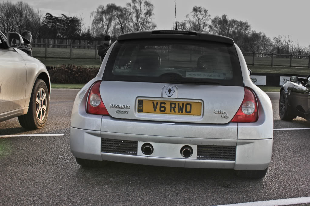 ai141.photobucket.com_albums_r65_shantybeater_Goodwood_IMG_553333.jpg