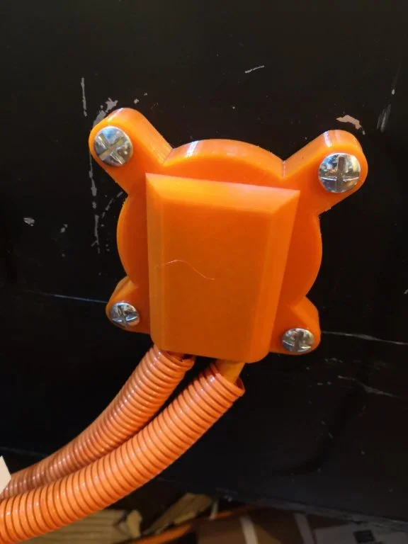 battery-box-connector-v2.webp